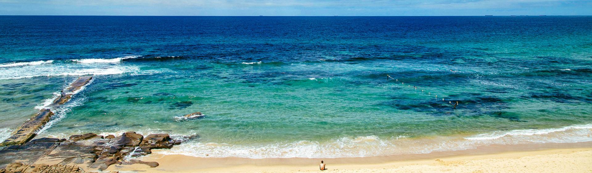Newcastle - Beaches, Restaurants, Whale watching